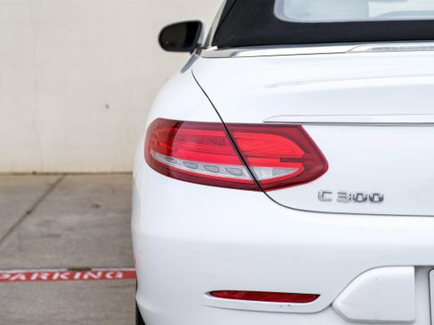 Used 2018 Mercedes-Benz C 300 Cabriolet image 42