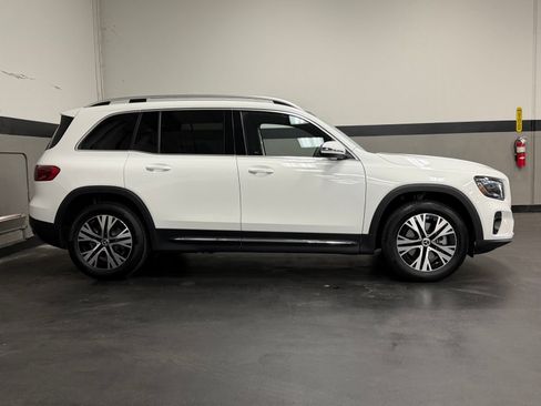 Used 2026 Mercedes-Benz GLB 250 image 3