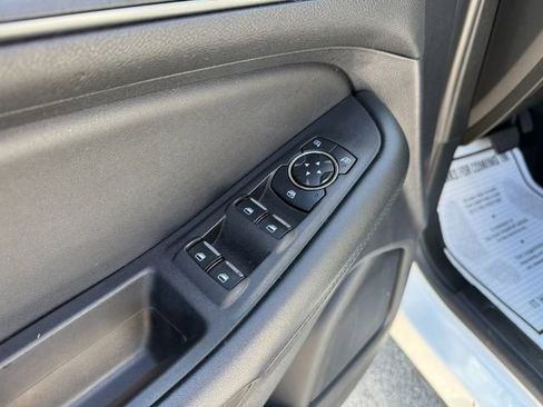 Used 2022 Ford Edge SE w/ Black Appearance Package image 19