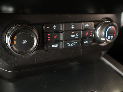 Used 2019 Ford F150 XLT w/ Equipment Group 302A Luxury AWD/4WD image 8