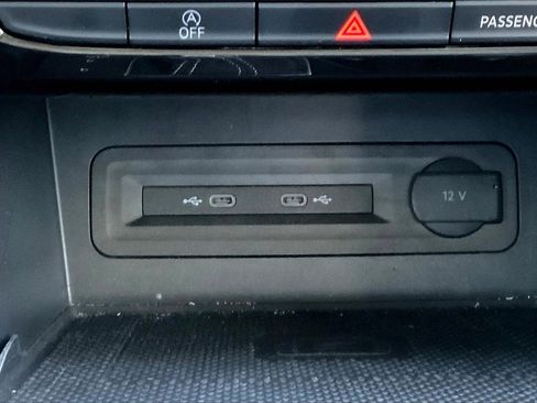 Used 2022 Volkswagen Atlas SEL Premium image 32