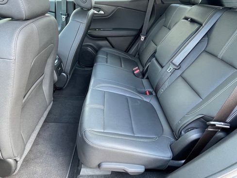 Used 2024 Chevrolet Blazer LT image 11