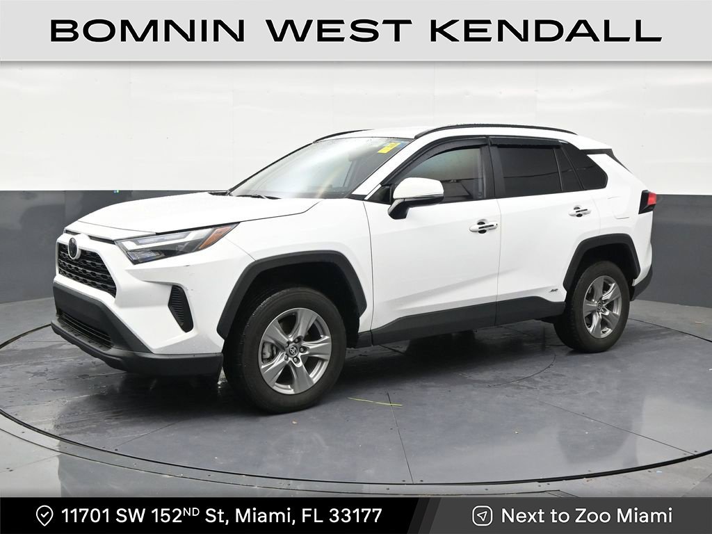 Used 2025 Toyota RAV4 XLE w/ Weather Package AWD/4WD image 1