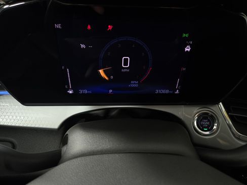 Certified 2025 Chevrolet Trax LT FWD image 17