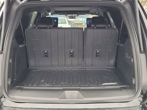 New 2026 GMC Yukon XL Elevation w/ Elevation Premium Package image 9