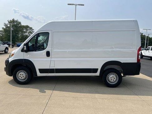 New 2025 RAM ProMaster 1500 w/ Convenience Group FWD image 10