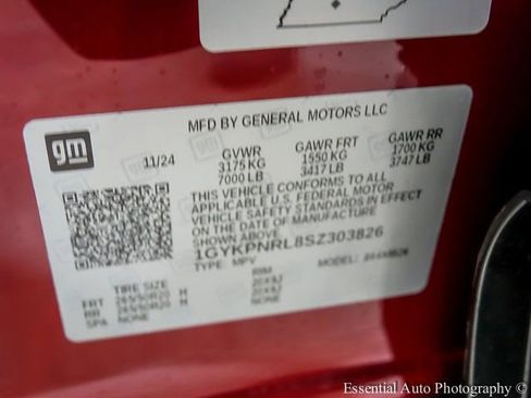 New 2025 Cadillac Lyriq Luxury w/ LPO, Floor Liner Package image 23