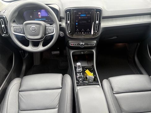 New 2026 Volvo XC40 B5 Plus w/ Protection Package Premier AWD/4WD image 10