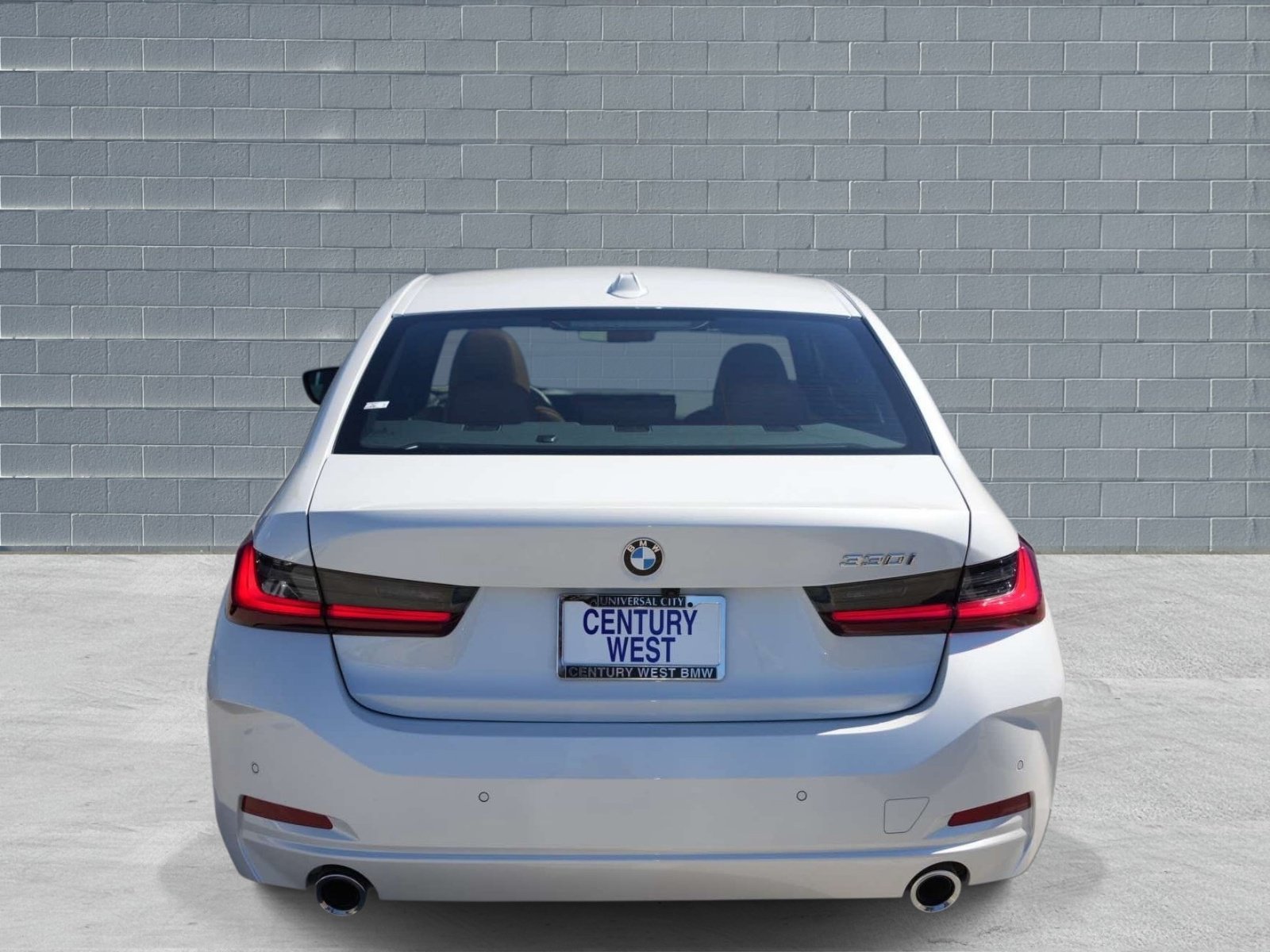 Used 2025 BMW 330i Sedan RWD image 4