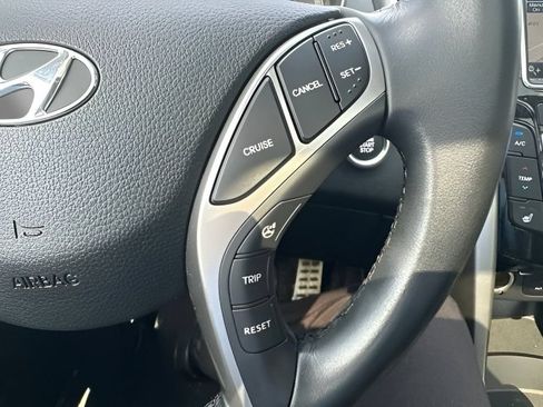 Used 2014 Hyundai Elantra GT w/ Option Group 03 FWD image 19