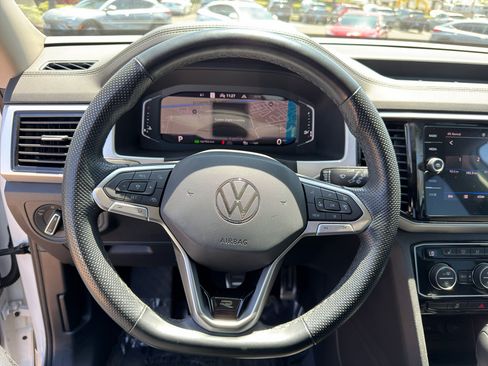 Used 2022 Volkswagen Atlas SEL R-Line AWD/4WD image 14