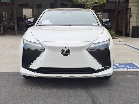 Used 2023 Lexus RZ 450e Premium w/ Technology Package AWD/4WD image 2