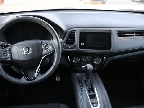 Used 2022 Honda HR-V Sport image 8
