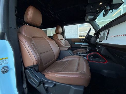 Used 2023 Ford Bronco Heritage Edition image 28