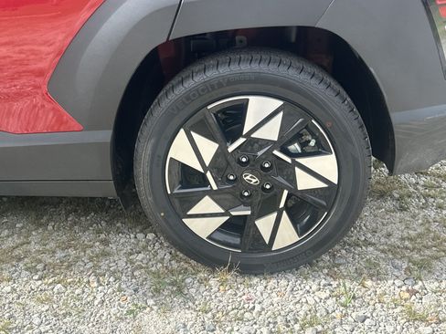 Used 2025 Hyundai Kona SEL FWD image 19