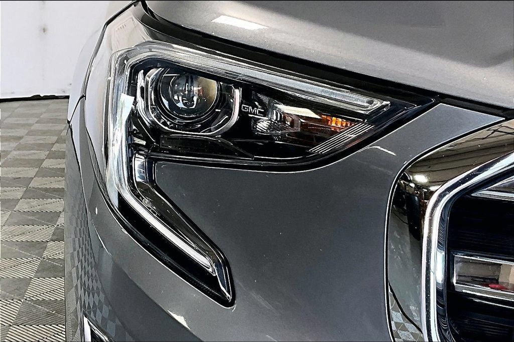 Used 2019 GMC Terrain SLT w/ Preferred Package FWD image 28