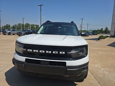 Used 2023 Ford Bronco Sport Outer Banks w/ Tech Package AWD/4WD image 2