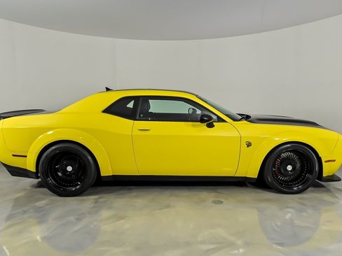 Used 2022 Dodge Challenger SRT Hellcat Redeye RWD image 11