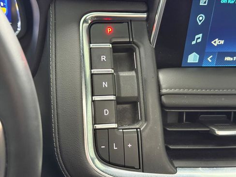 Used 2024 Chevrolet Tahoe Z71 w/ Luxury Package image 17