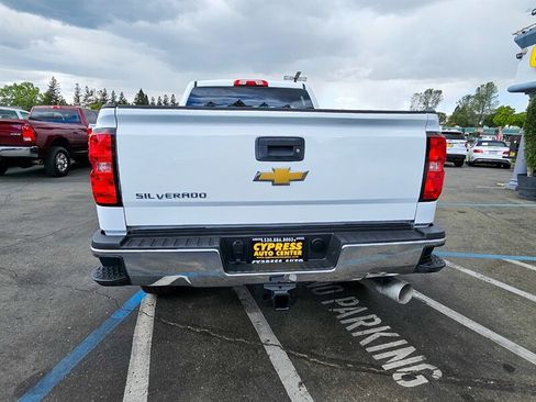 Used 2017 Chevrolet Silverado 2500 W/T AWD/4WD image 4