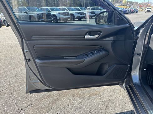 Used 2019 Nissan Altima 2.5 SR image 10