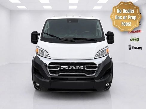Used 2025 RAM ProMaster 2500 w/ U-Haul Equipment Group FWD image 8