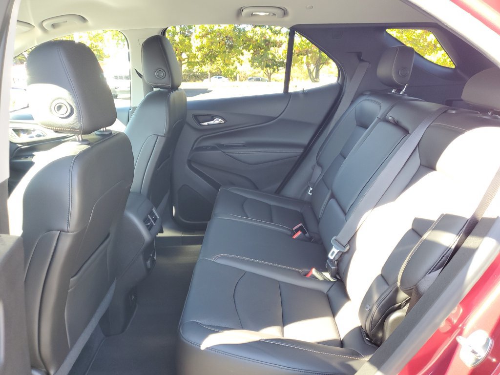 Used 2018 Chevrolet Equinox Premier FWD image 28