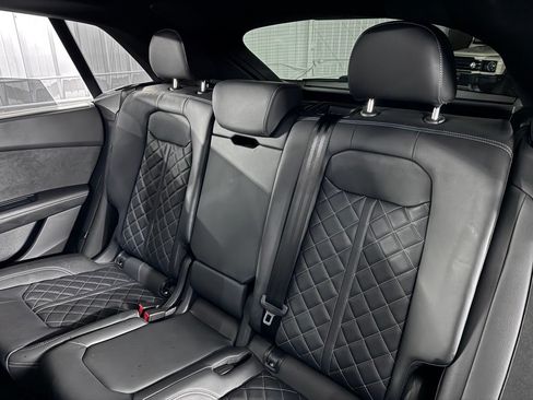 Used 2024 Audi SQ8 Premium Plus AWD/4WD image 44