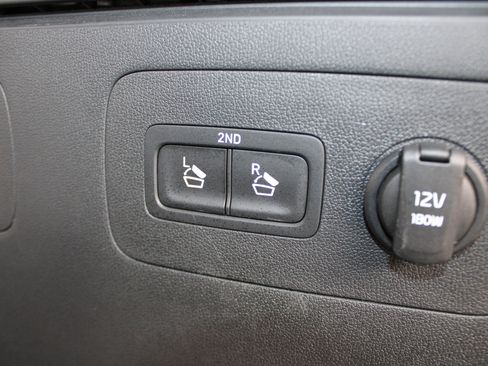 Used 2022 Kia Sorento SX image 18