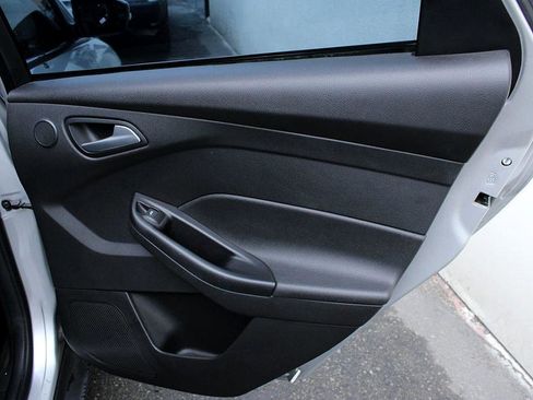 Used 2017 Ford Focus SEL image 16