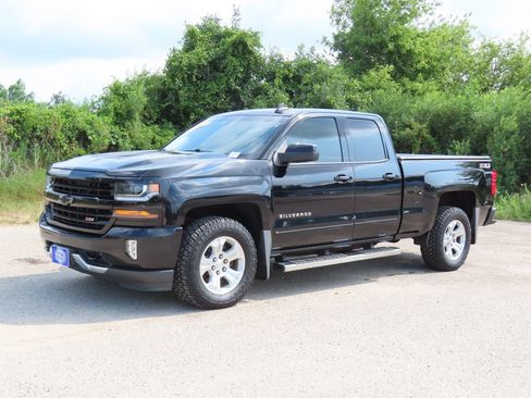 Used 2017 Chevrolet Silverado 1500 LT w/ All Star Edition AWD/4WD image 23