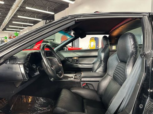 Used 1996 Chevrolet Corvette Coupe image 2