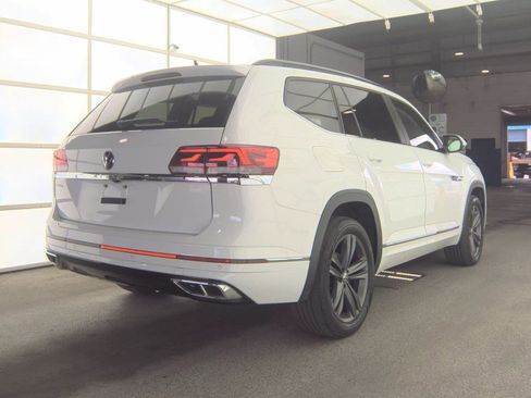 Used 2021 Volkswagen Atlas SE FWD image 4