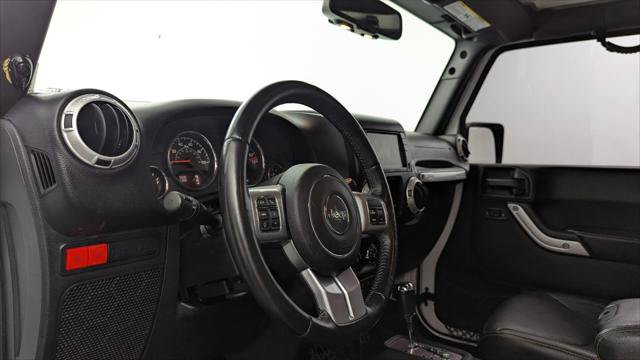 Used 2016 Jeep Wrangler Unlimited Rubicon AWD/4WD image 23