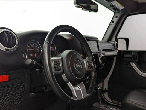 Used 2016 Jeep Wrangler Unlimited Rubicon AWD/4WD image 23