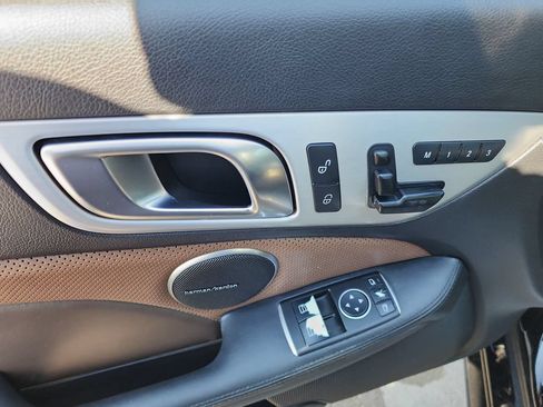 Used 2015 Mercedes-Benz SLK 250 image 13
