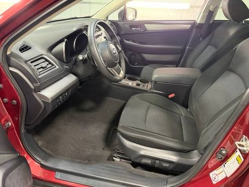 Used 2019 Subaru Outback 2.5i Premium AWD/4WD image 7