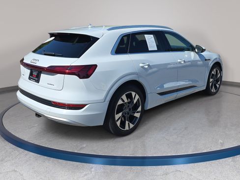 Used 2021 Audi e-tron Premium w/ Towing Package AWD/4WD image 6