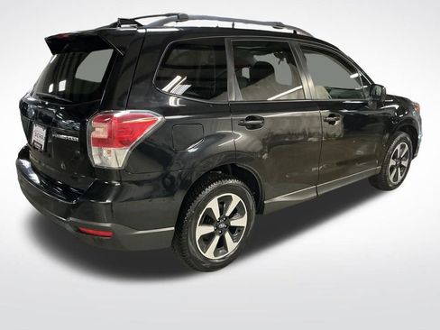 Used 2018 Subaru Forester 2.5i Premium image 5