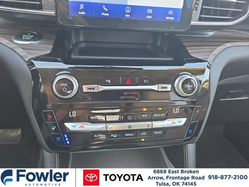 Used 2021 Ford Explorer Limited AWD/4WD image 24