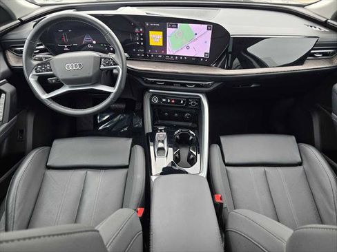 Used 2025 Audi Q5 Premium Plus w/ Premium Plus AWD/4WD image 19