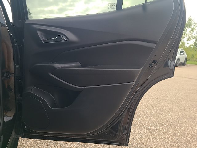 Used 2025 Chevrolet Trax ACTIV w/ Sunroof Package FWD image 30