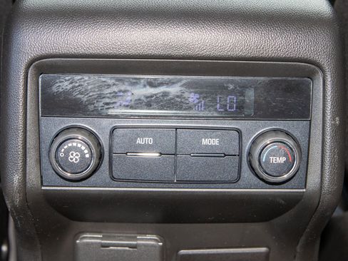 Used 2022 GMC Acadia SLE w/ Driver Convenience Package image 15