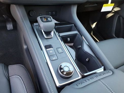 New 2026 Nissan Pathfinder SL AWD/4WD image 8