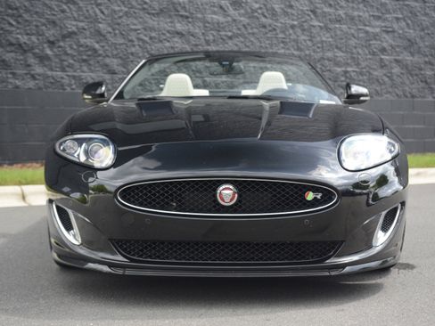 Used 2015 Jaguar XKR R RWD image 10