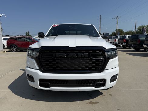 Used 2025 RAM 1500 Big Horn AWD/4WD image 33