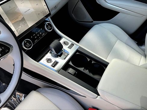 New 2025 Jaguar F-PACE R-Dynamic S image 8