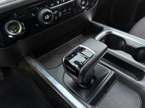Used 2022 Chevrolet Silverado 1500 LT RWD image 21
