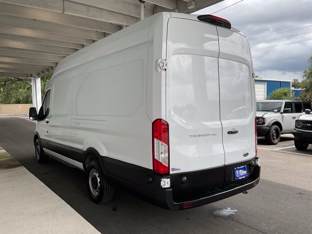 Used 2025 Ford Transit 250 148 High Roof Extended w/ Load Area Protection Package RWD image 5