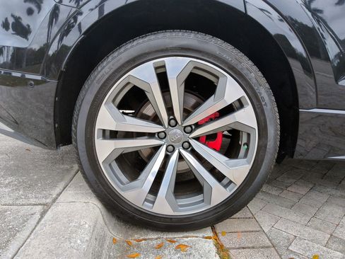 Used 2019 Audi Q8 Premium Plus AWD/4WD image 49